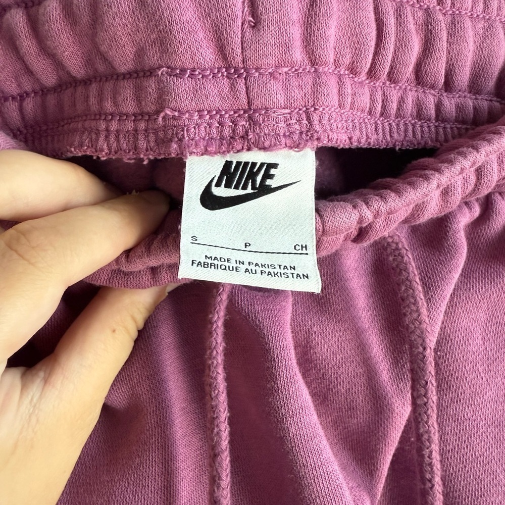 Nike Sweat Shorts Cozy Lounge AthleIsure  S Y2K Streetwear Travel clean Girl - Picture 3 of 4